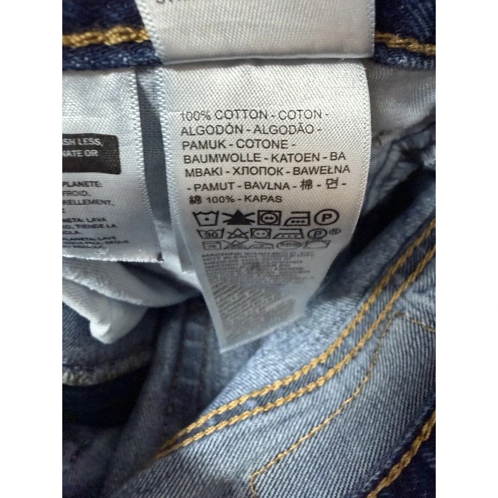 Levis please check